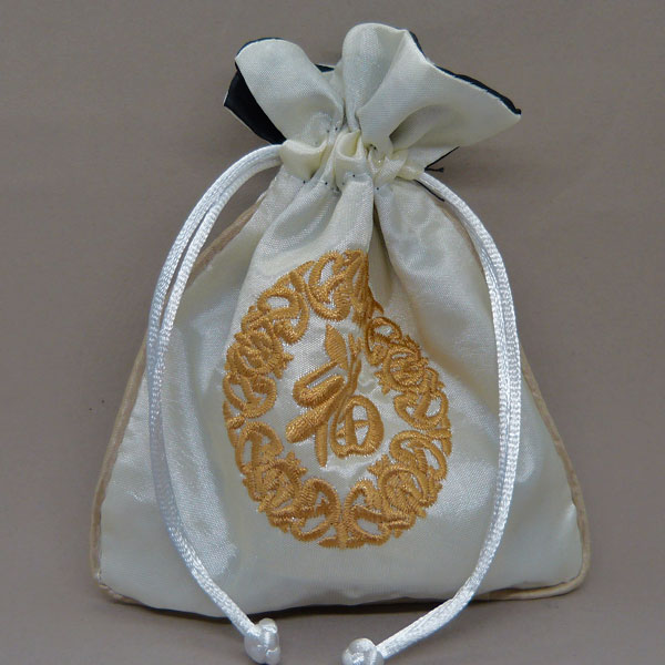 Schmuck Beutel creme