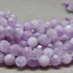 Kunzit Perlen Strang - ca. 4 mm - zartlila – Bild 3